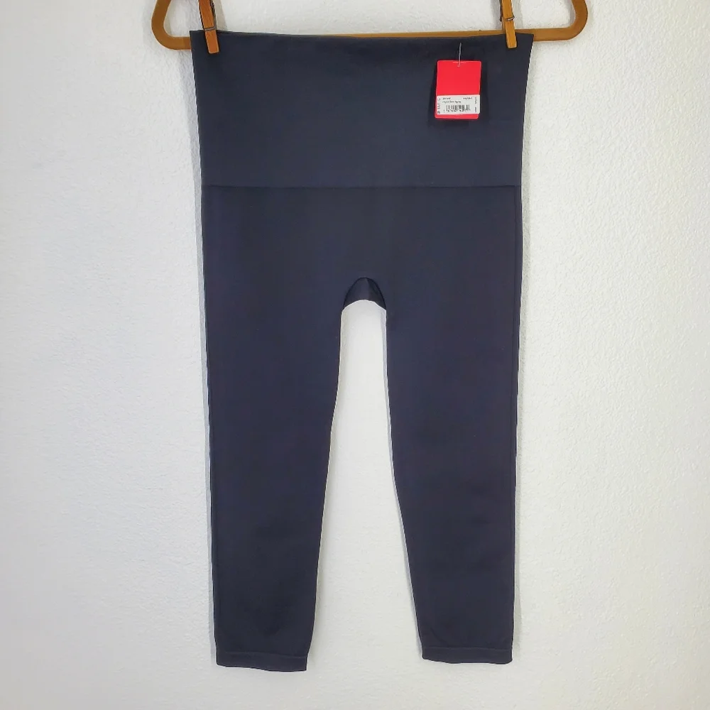 NWT Spanx High Waist Cropped Seamless Look At Me Now Leggings Black Plus Sz 1X - Picture 6 of 14